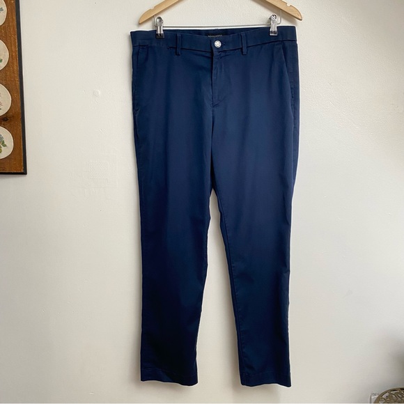 Banana Republic Slim Fit Lightweight Chino Pants - Picture 1 of 11